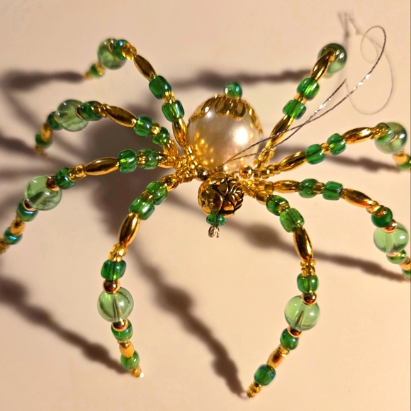 Beaded Spider Ornament in Green and Gold - Picture 1 of 2